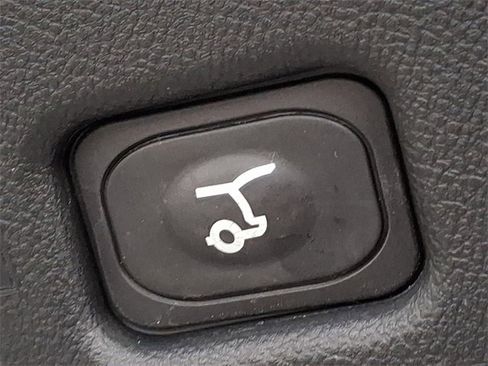 Certified 2022 Lincoln Nautilus Reserve w/ Equipment Group 202A image 30