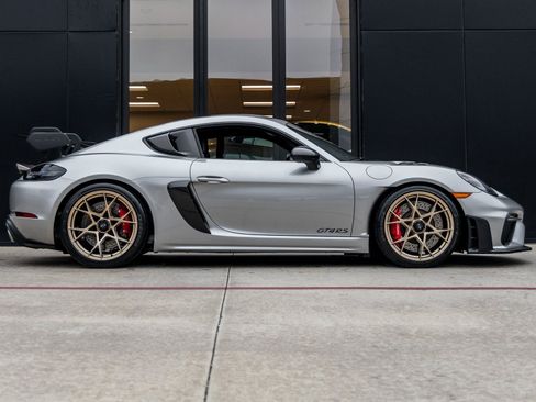 Used 2025 Porsche 718 Cayman GT4 RS w/ Weissach Package image 12