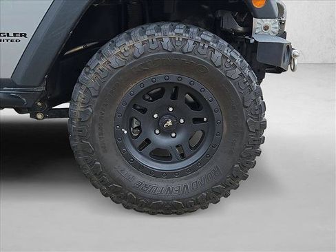 Used 2016 Jeep Wrangler Unlimited Rubicon w/ Connectivity Group AWD/4WD image 20
