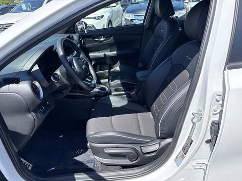 Used 2023 Kia Forte GT-Line image 14