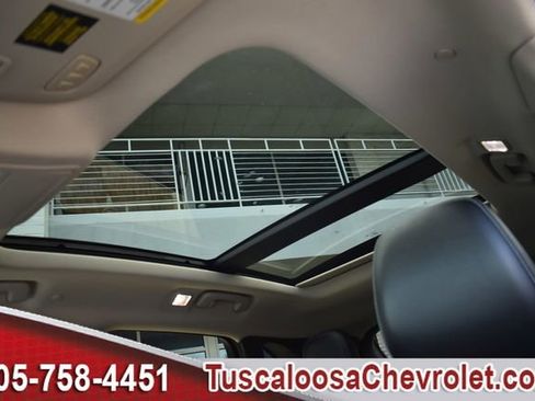 Used 2020 Ford Escape Titanium image 23