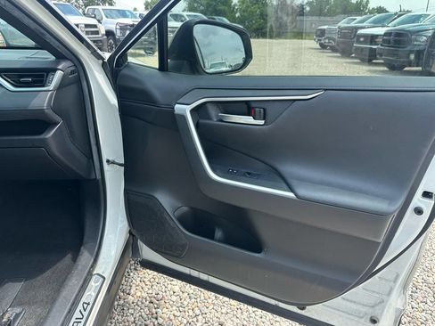 Used 2020 Toyota RAV4 XSE AWD/4WD image 13