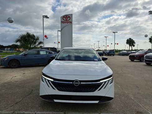 Used 2026 Nissan Sentra SV w/ SV Convenience Package FWD image 2