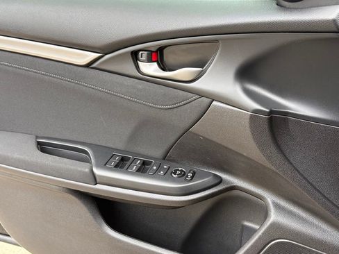 Used 2019 Honda Civic EX image 28
