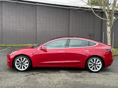 Used 2020 Tesla Model 3 Long Range image 4