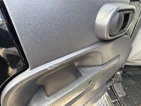 Used 2009 Jeep Wrangler Unlimited X w/ PWR Convenience Group image 16