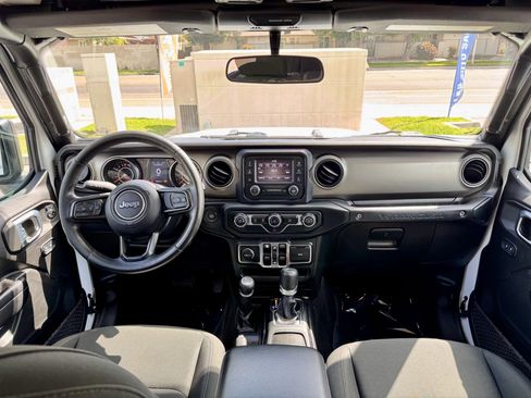 Used 2019 Jeep Wrangler Unlimited Sport S image 6