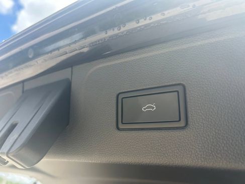 Certified 2024 Volkswagen Atlas SEL AWD/4WD image 45