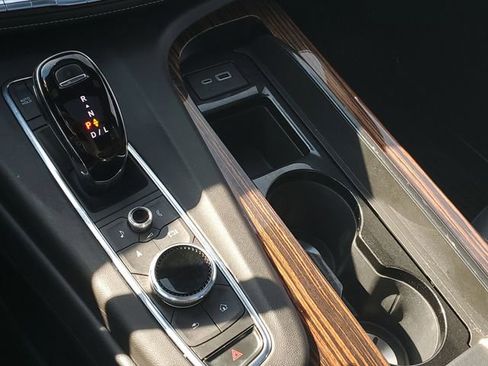 Certified 2023 Cadillac Escalade Premium Luxury w/ Performance Package AWD/4WD image 23