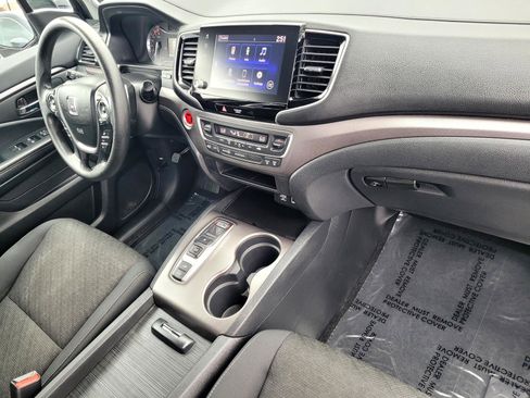 Used 2021 Honda Ridgeline Sport image 21