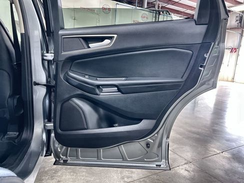 Used 2024 Ford Edge SEL image 25