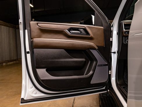 Used 2025 GMC Yukon Denali Ultimate image 28