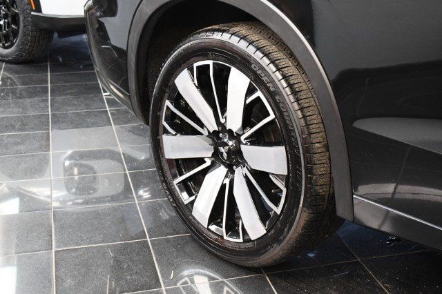 Used 2025 Mitsubishi Outlander AWD image 46