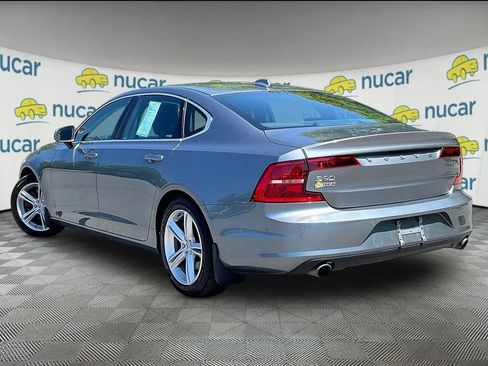 Used 2018 Volvo S90 T5 Momentum w/ Convenience Package FWD image 4