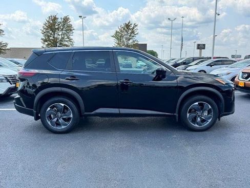 Certified 2026 Nissan Rogue SV FWD image 2