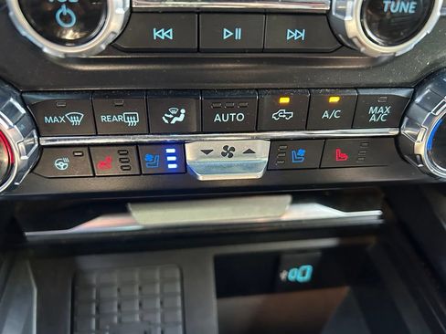 Used 2024 Ford F250 Platinum AWD/4WD image 46