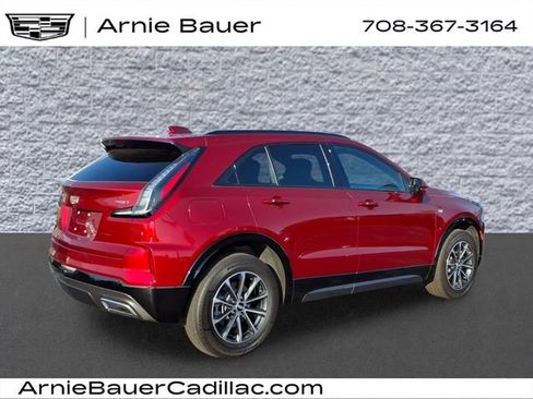 Used 2025 Cadillac XT4 Sport w/ Cold Weather Package FWD image 6