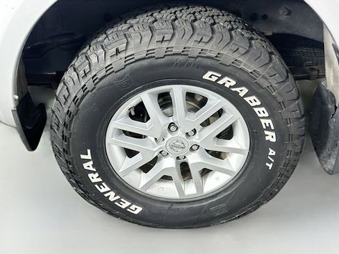 Used 2018 Nissan Frontier SV image 29