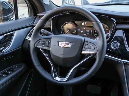 New 2025 Cadillac XT6 Premium Luxury image 16