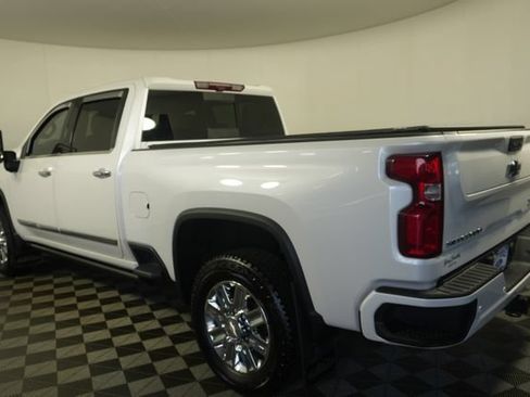 Used 2024 Chevrolet Silverado 3500 High Country w/ Technology Package AWD/4WD image 5