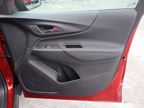 Used 2023 Chevrolet Equinox RS image 26