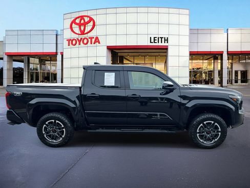 Used 2024 Toyota Tacoma TRD Sport image 4