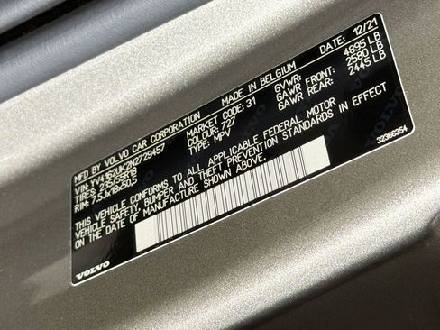 Used 2022 Volvo XC40 T5 Momentum w/ Premium Package image 19