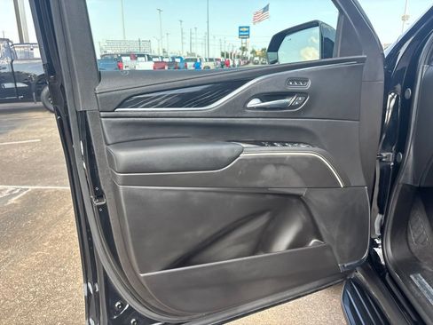 Used 2024 Cadillac Escalade ESV Sport AWD/4WD image 21