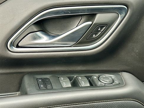 Used 2021 GMC Yukon AT4 w/ AT4 Premium Package image 21