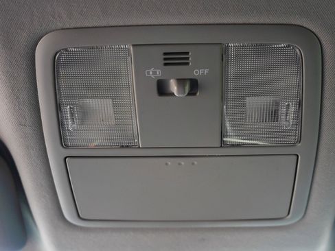 Used 2018 Toyota Corolla iM image 28