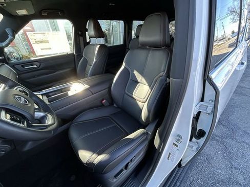 New 2026 Nissan Armada SL w/ Captain's Chari Seat Package image 11