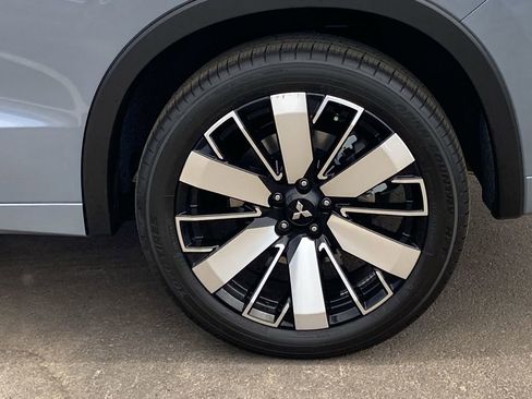New 2026 Mitsubishi Outlander SEL FWD image 30