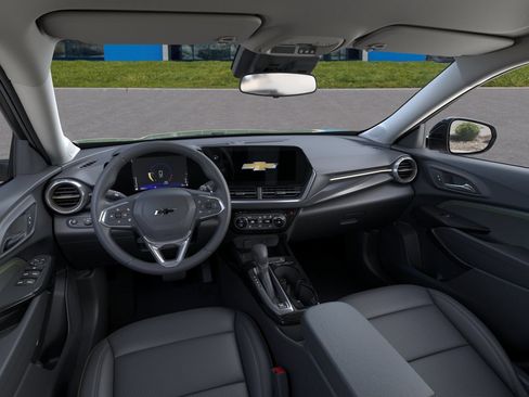 New 2026 Chevrolet Trax ACTIV w/ Driver Confidence Package FWD image 3