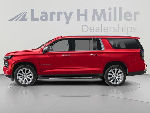 New 2026 Chevrolet Suburban Premier AWD/4WD image 3