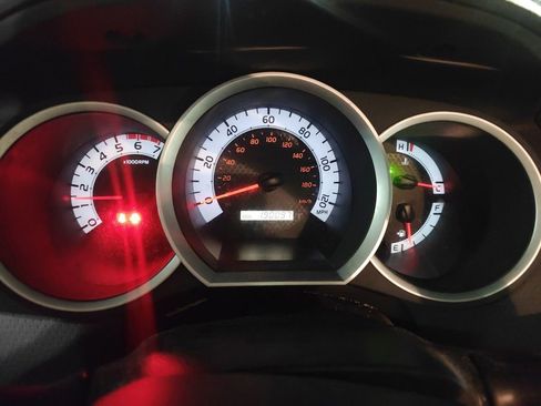 Used 2014 Toyota Tacoma 4x4 Double Cab image 9