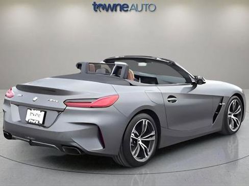 Used 2021 BMW Z4 M40i w/ Executive Package image 11