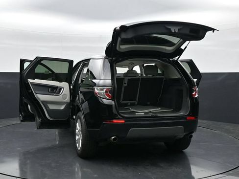 Used 2017 Land Rover Discovery Sport SE AWD/4WD image 43