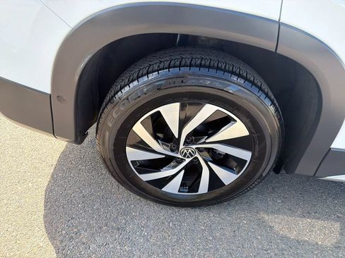 Used 2025 Volkswagen Tiguan S FWD image 31