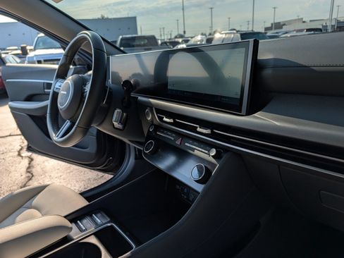 Used 2025 Hyundai Sonata SEL FWD image 24
