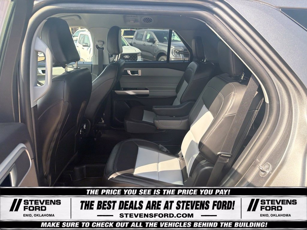 Used 2023 Ford Explorer XLT w/ Equipment Group 202A AWD/4WD image 31