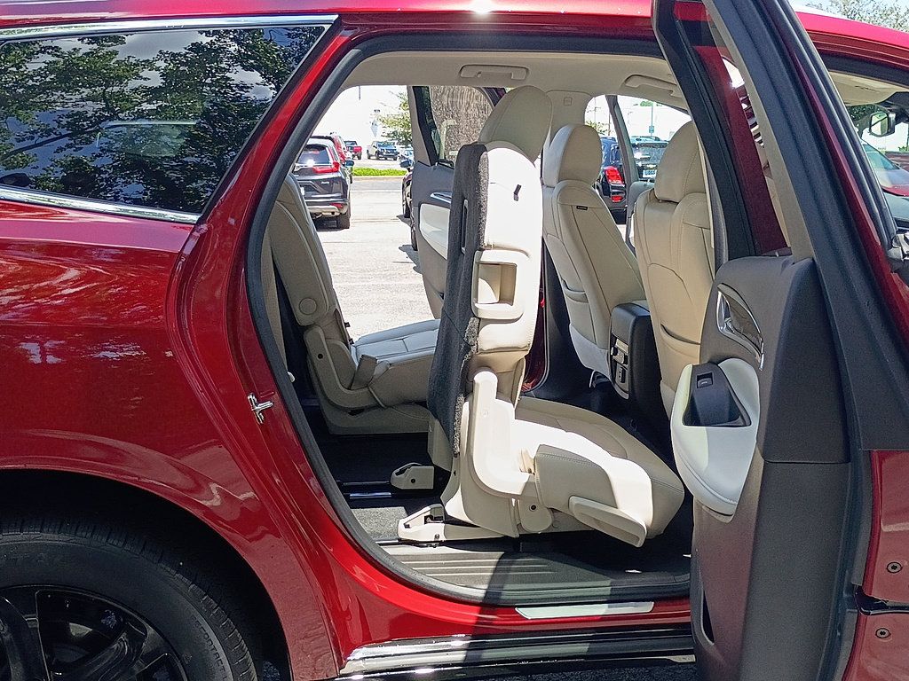 Used 2023 Buick Enclave Essence w/ Sport Touring Edition FWD image 16