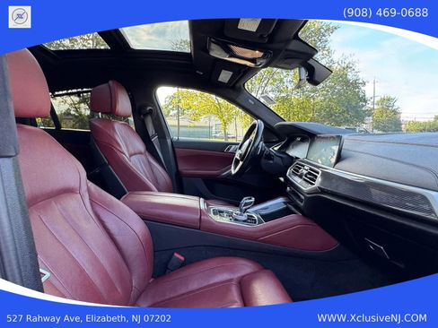 Used 2022 BMW X6 M50i w/ Executive Package image 19