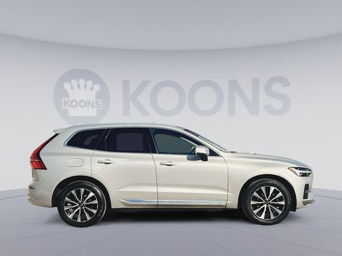 Used 2023 Volvo XC60 B5 Plus w/ Climate Package image 8