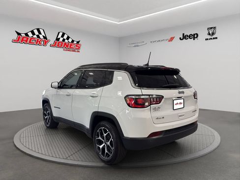 Used 2025 Jeep Compass Limited AWD/4WD image 7