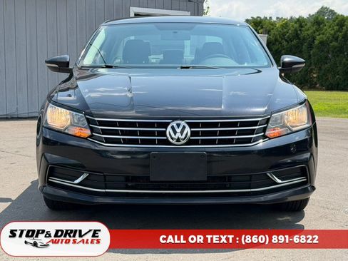 Used 2017 Volkswagen Passat 1.8T S FWD image 2