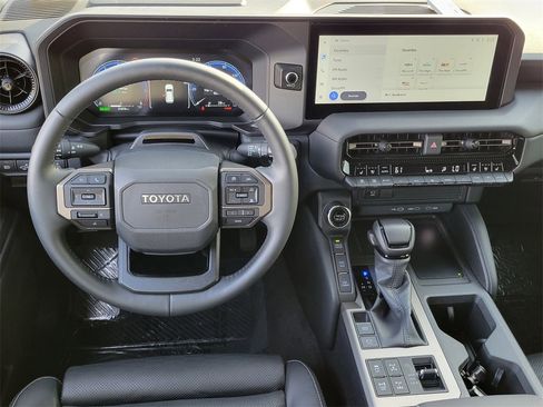 Used 2024 Toyota Land Cruiser image 4