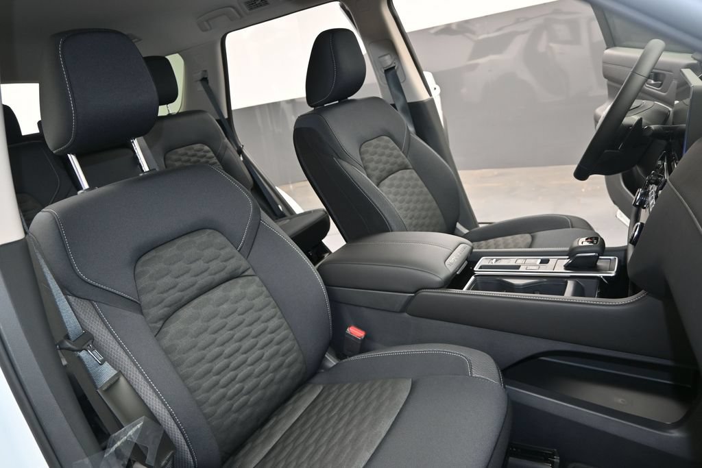 New 2026 Nissan Pathfinder SV FWD image 31