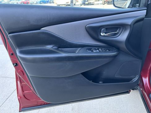 Used 2023 Nissan Murano SV image 10