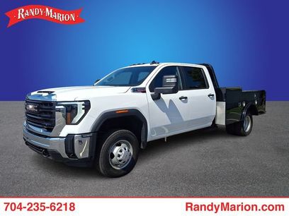 Used 2025 GMC Sierra 3500 Pro w/ Convenience Package
