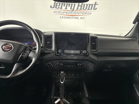 Used 2022 Nissan Frontier PRO-4X w/ Pro-4X Premium Package AWD/4WD image 25